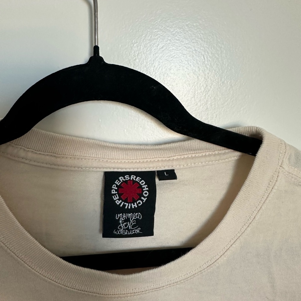 Red Hot Chili Peppers Graphic T-Shirt - Cream - Picture 3 of 3
